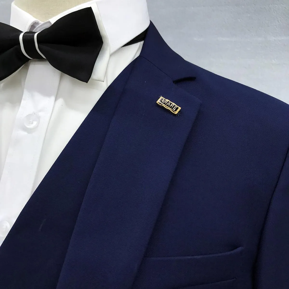 2023 Abito da uomo di lusso blu navy Blcak cappotto in tre pezzi pantaloni gilet con risvolto risvolto primavera slim fit giacca