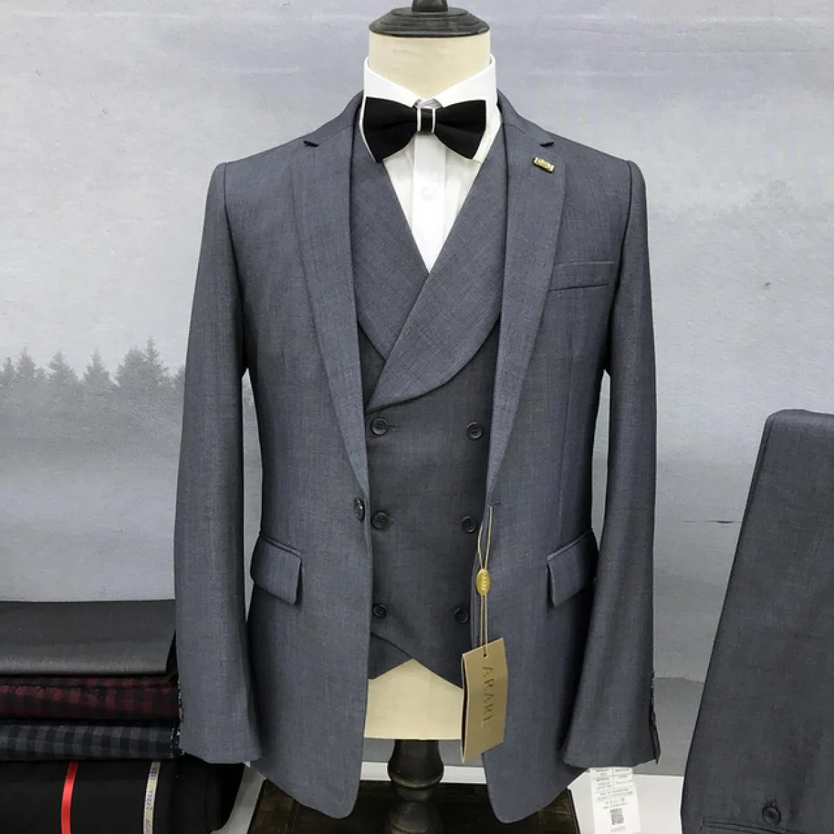 2023 Abito da uomo di lusso blu navy Blcak cappotto in tre pezzi pantaloni gilet con risvolto risvolto primavera slim fit giacca