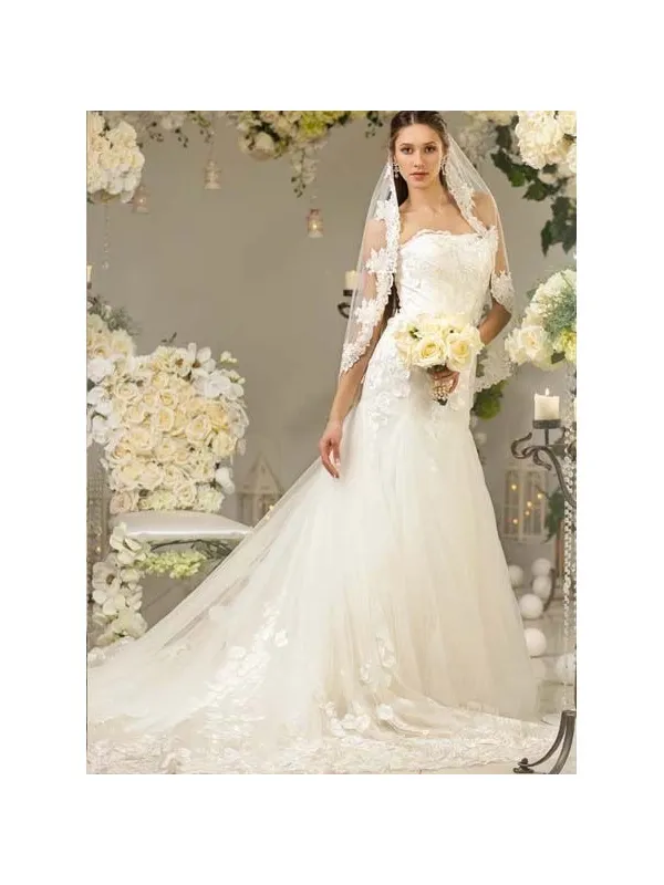 Abito da Sposa in pizzo mezza sirena economico elegante e chic outlet sposa