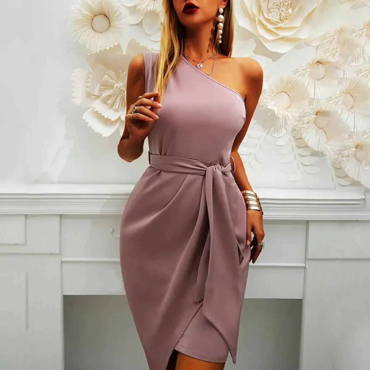 Abito longuette elegante tinta unita da donna, abito longuette da festa da donna, abiti slim, spalle scoperte, shopping senza ma