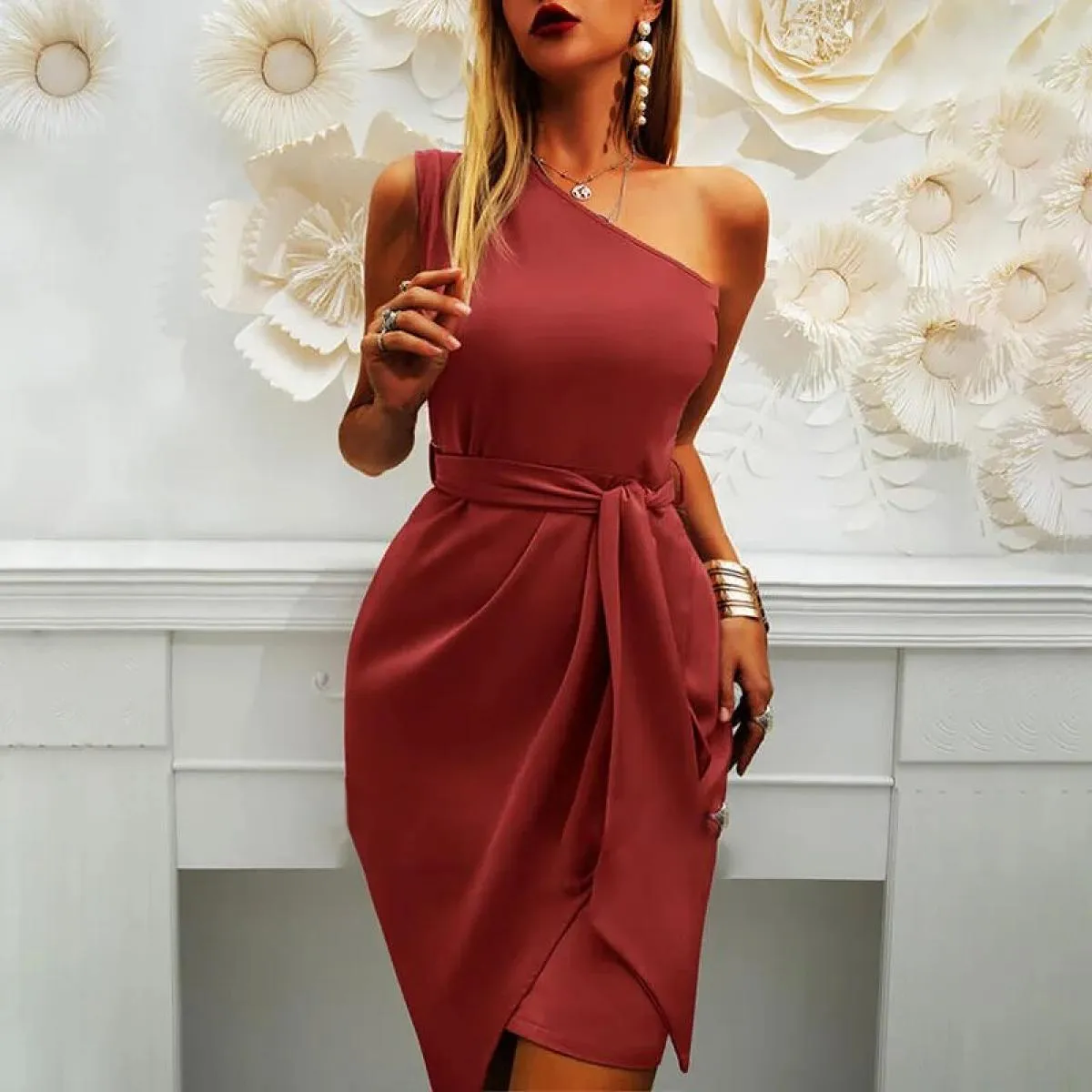 Abito longuette elegante tinta unita da donna, abito longuette da festa da donna, abiti slim, spalle scoperte, shopping senza ma