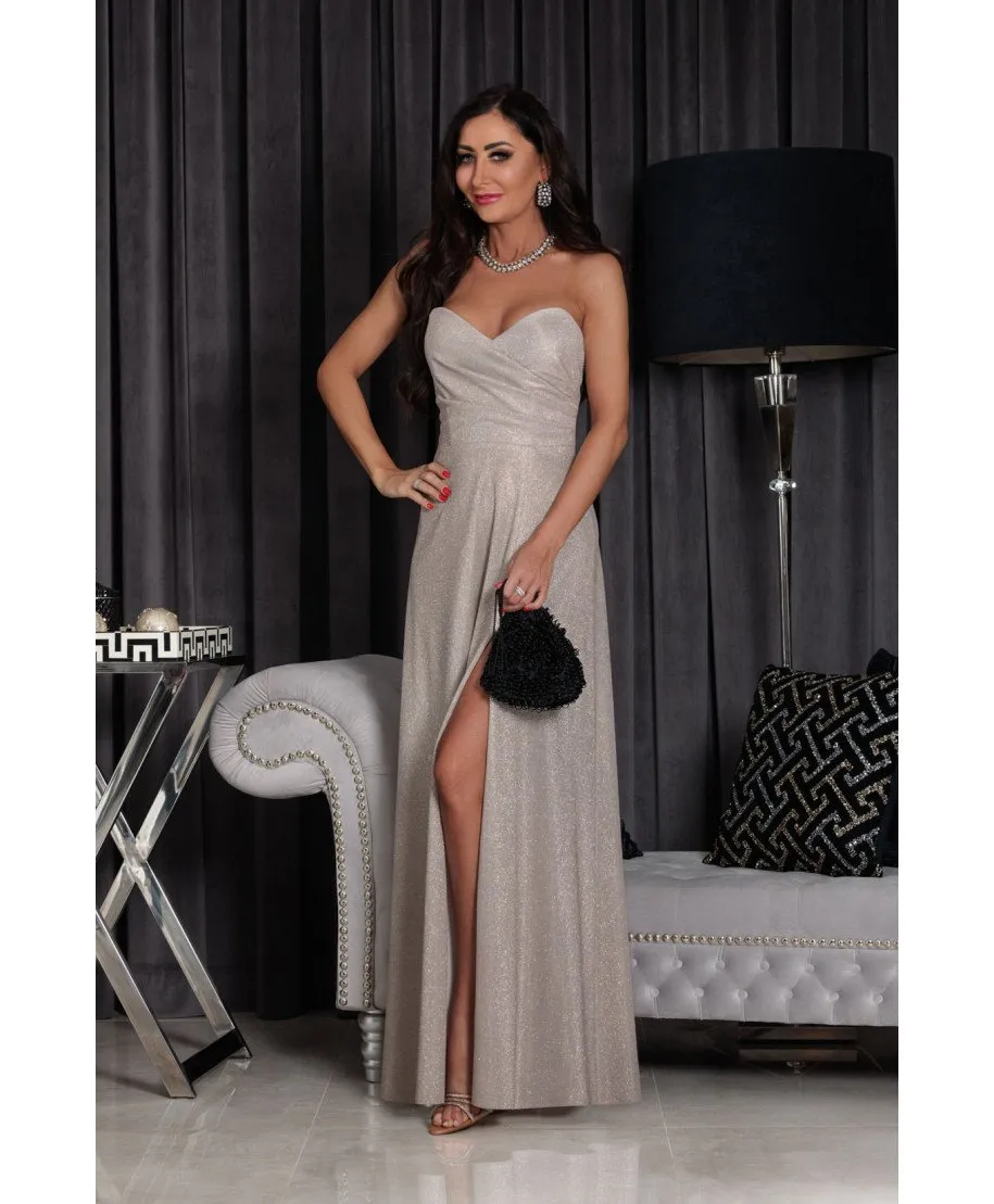 Abito lungo, elegante - colore beige - spacco – senza spalline