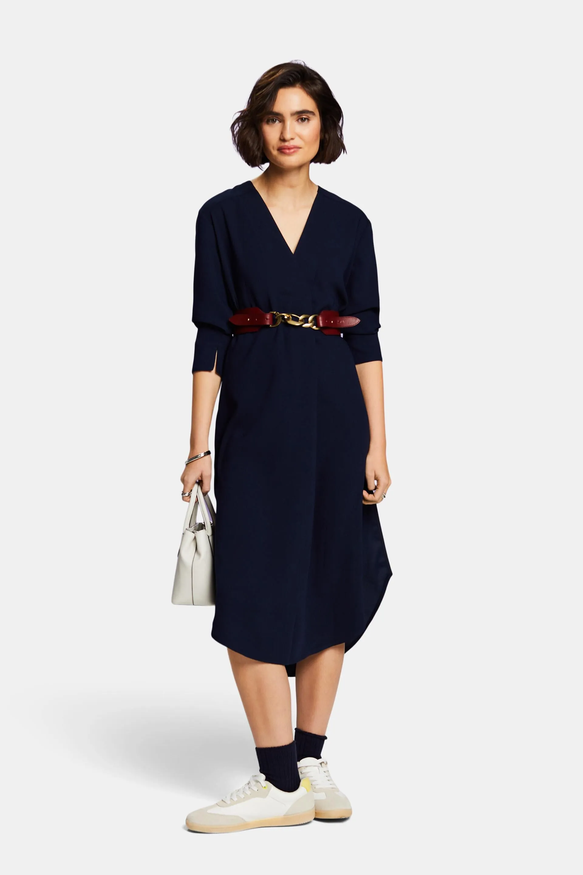 Abito midi con scollo a V e cintura