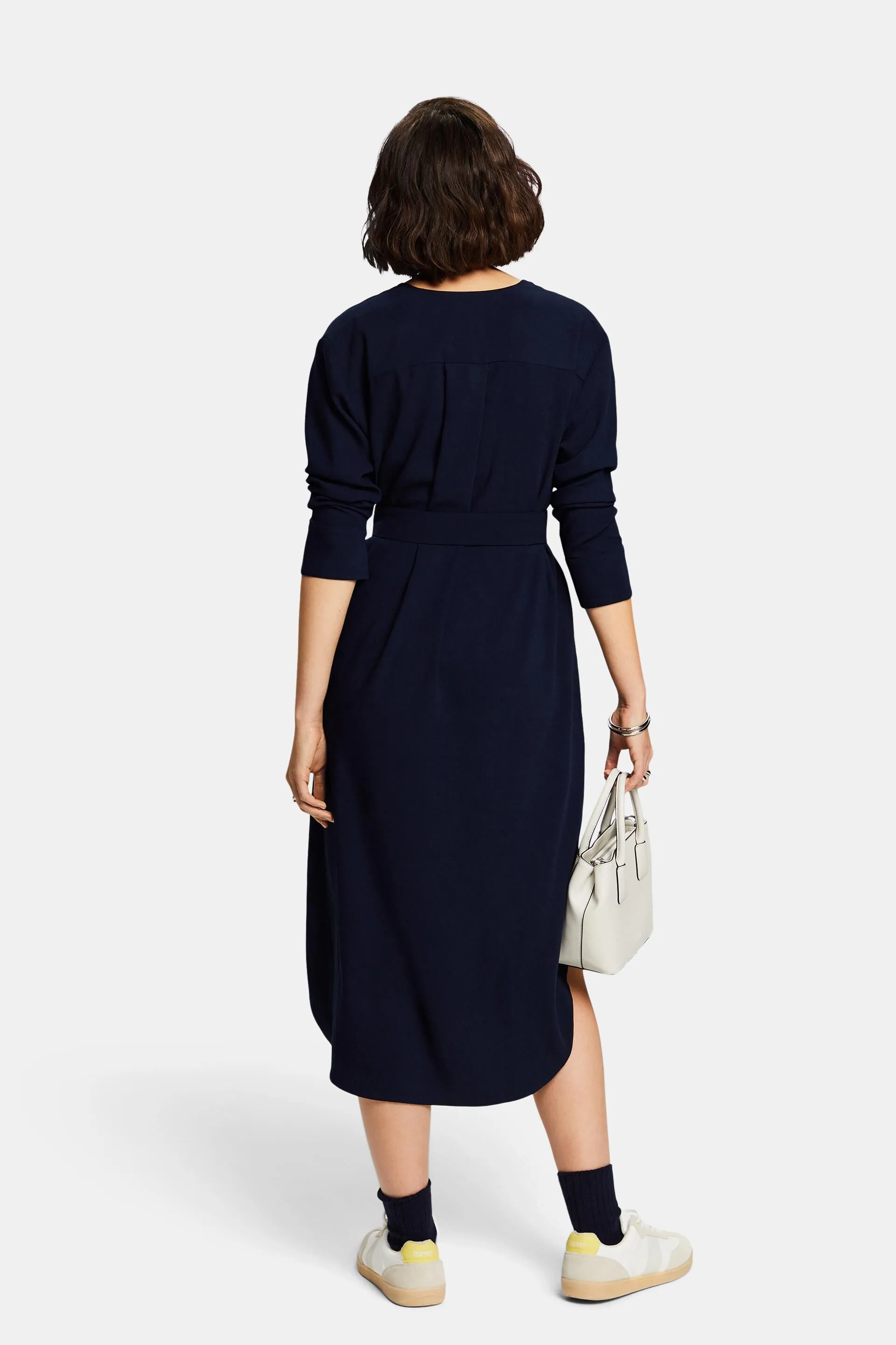 Abito midi con scollo a V e cintura