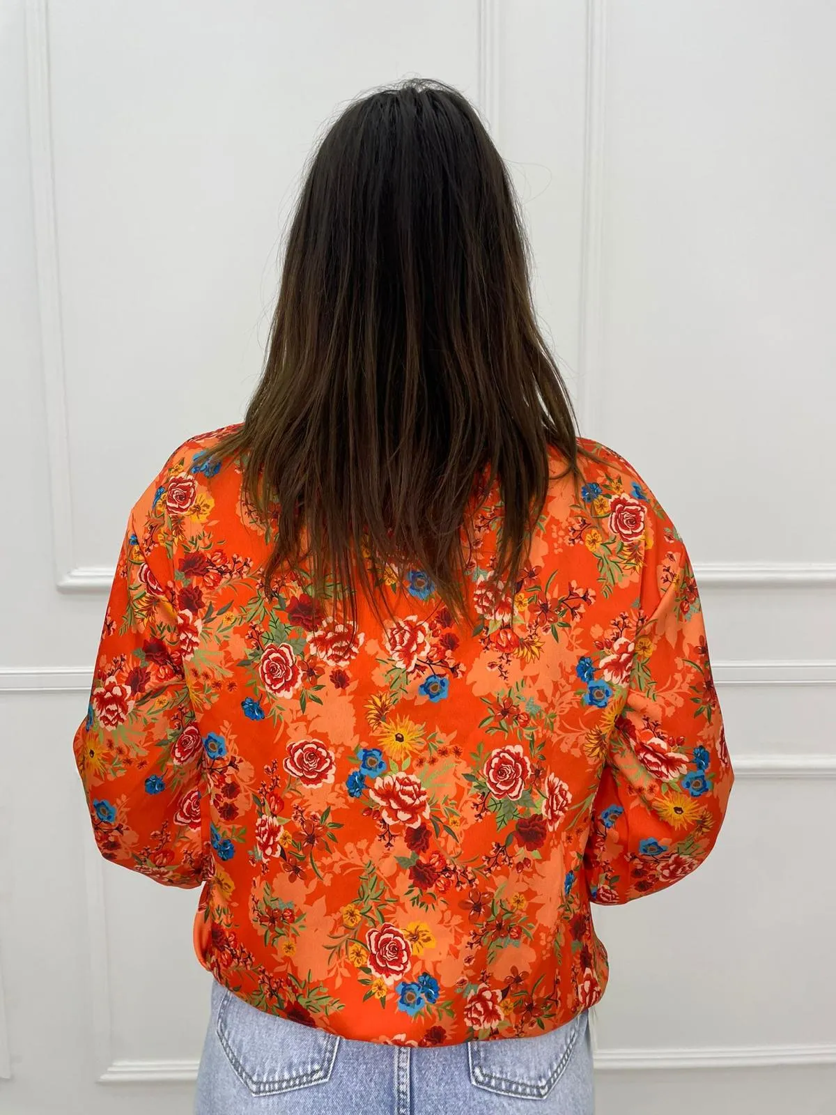 Camicia a fiori con elastico alle maniche