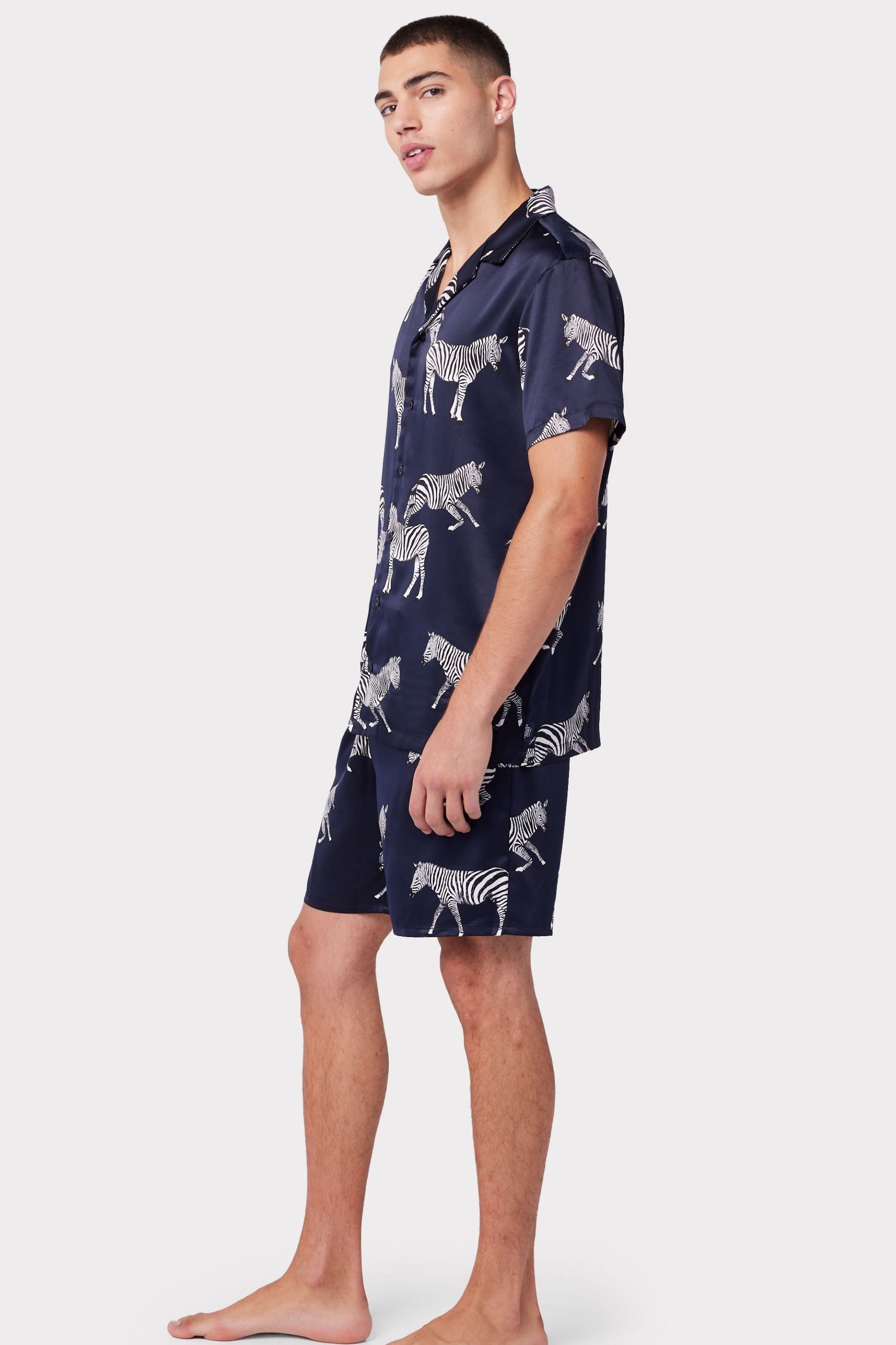 Chelsea Peers Uomo Satin - Pigiama corto blu navy con Stampa zebrato