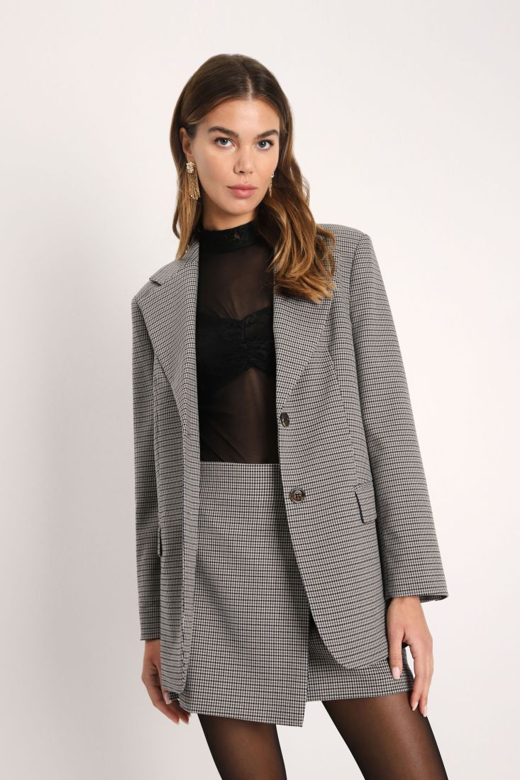 Giacca monopetto con rever classici e tasche