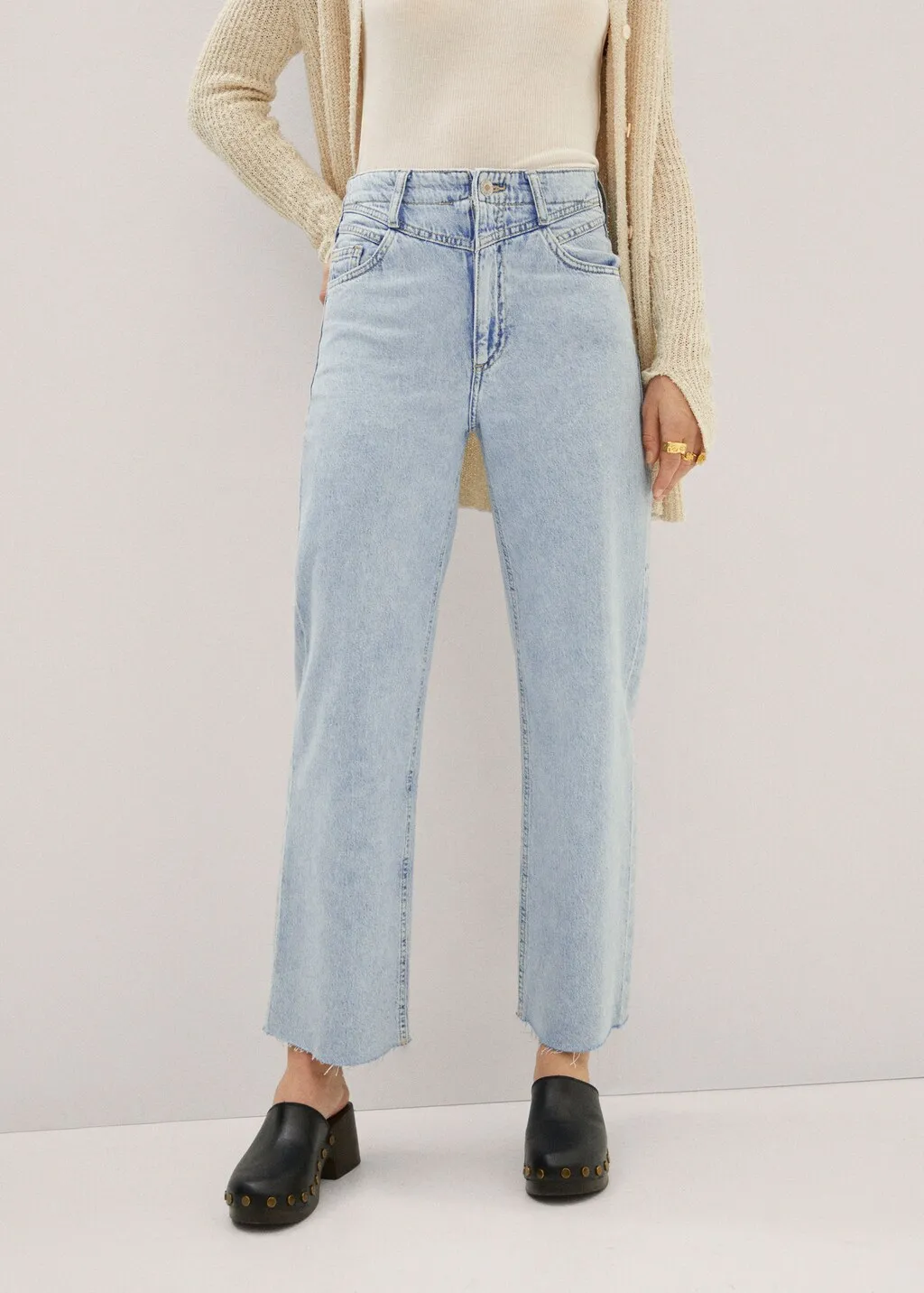 Jeans wideleg bordo inferiore sfilacciato