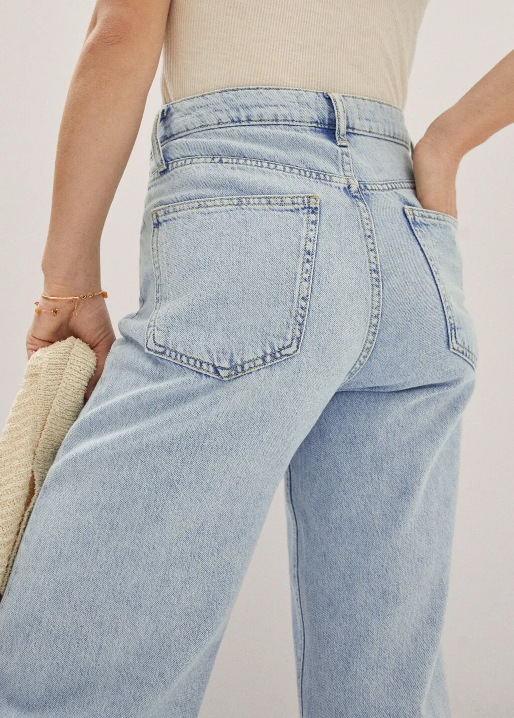 Jeans wideleg bordo inferiore sfilacciato
