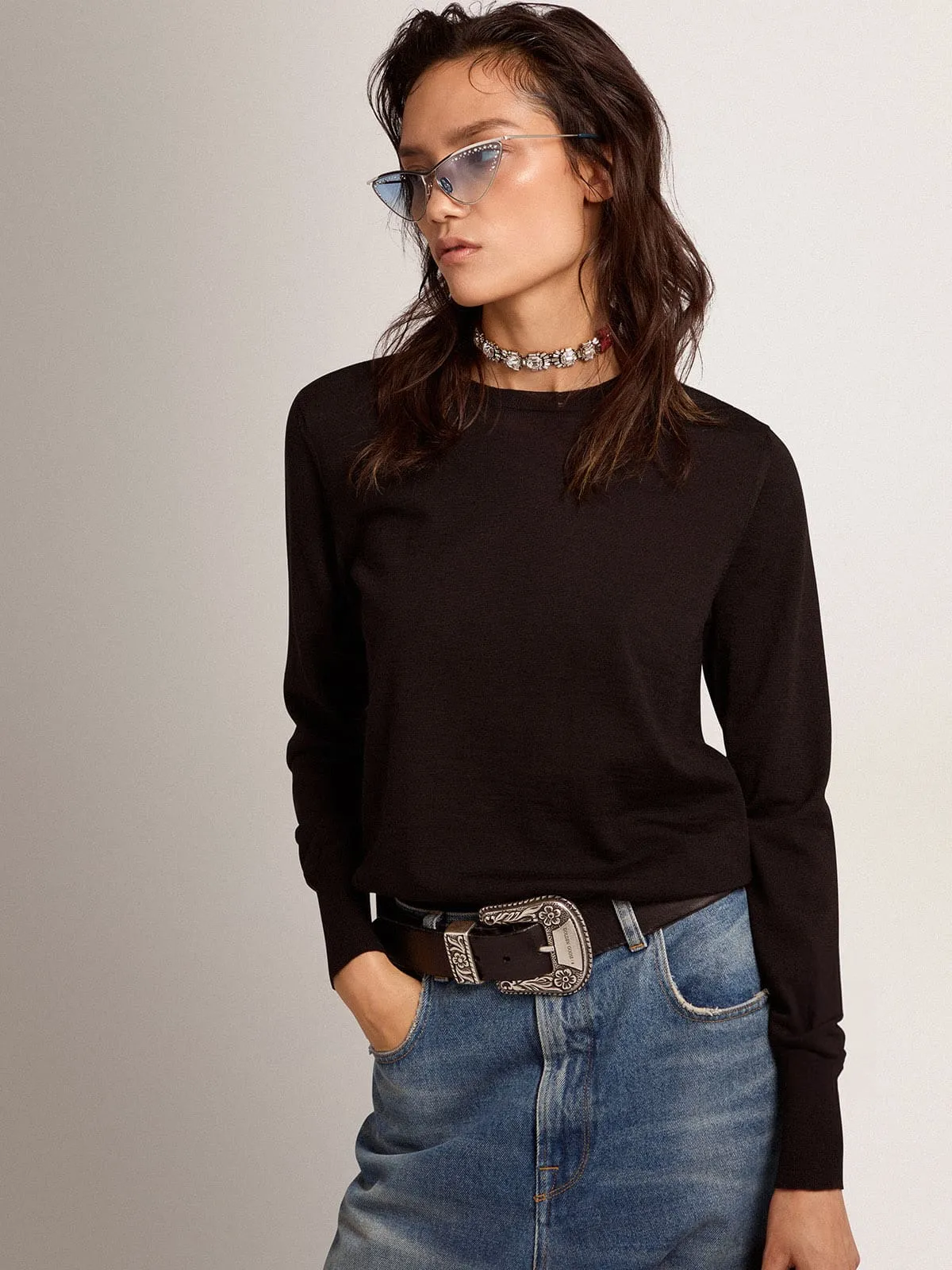 Maglione girocollo da donna in lana color nero