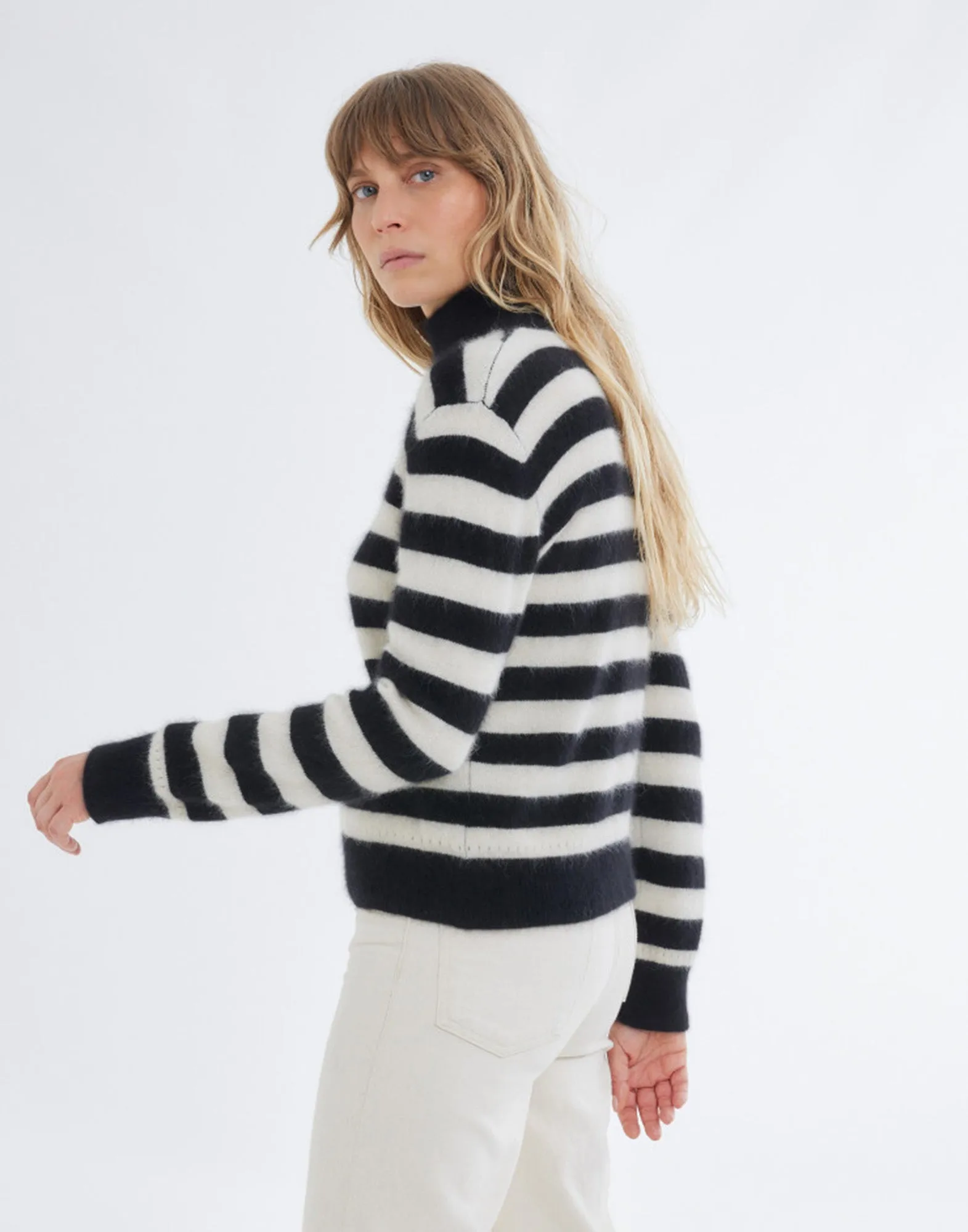 MAJESTIC FILATURES Maglione a Collo Alto in Raccoon