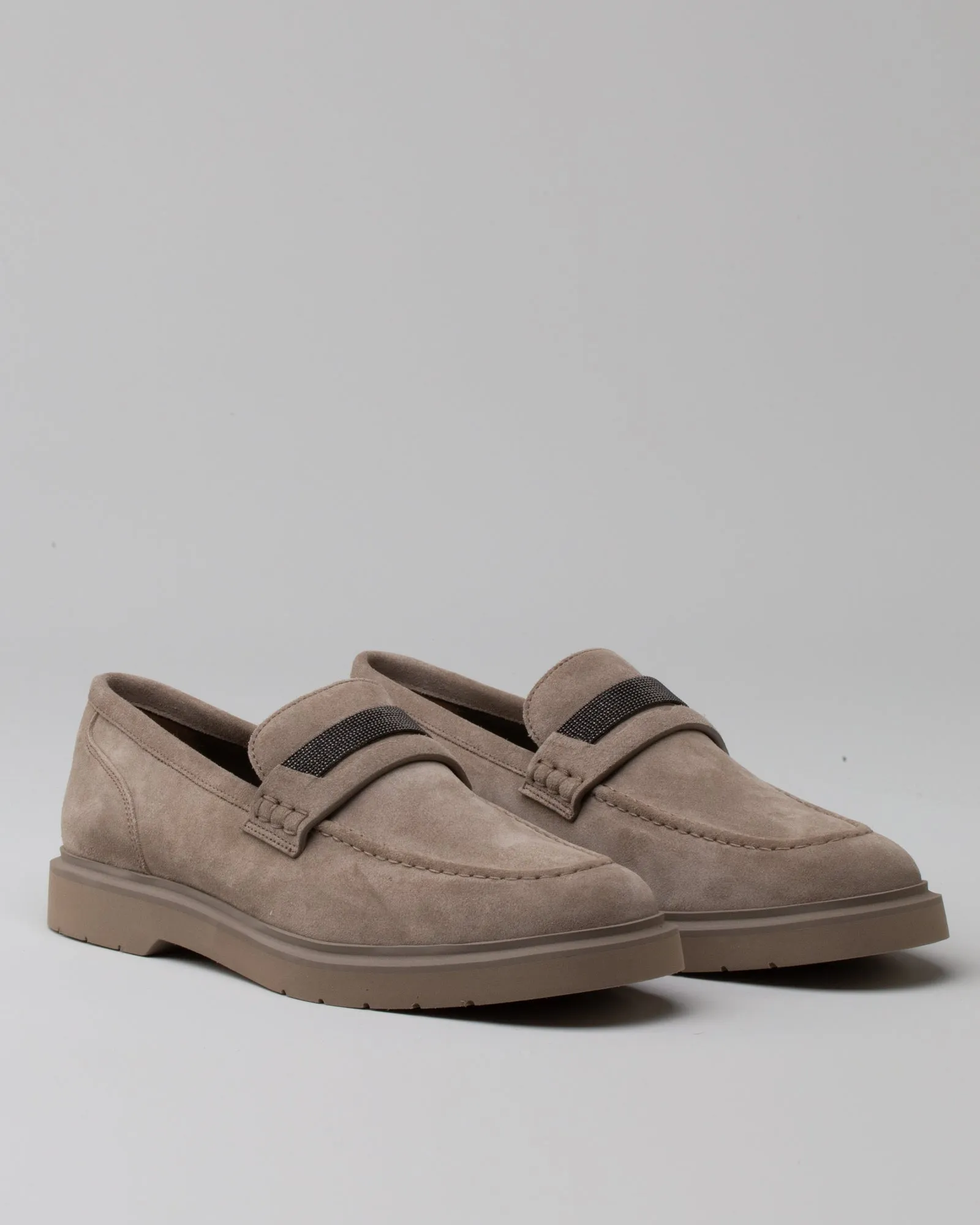Mocassino in suede con monile