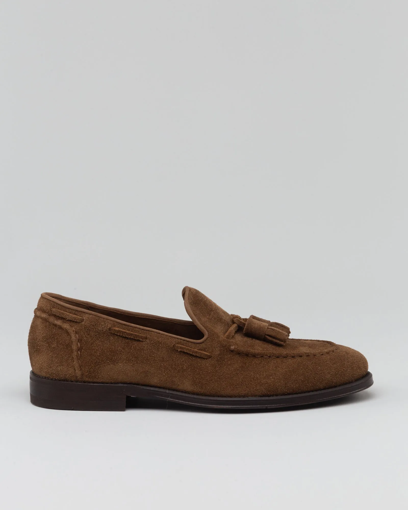 Mocassino in suede con nappine