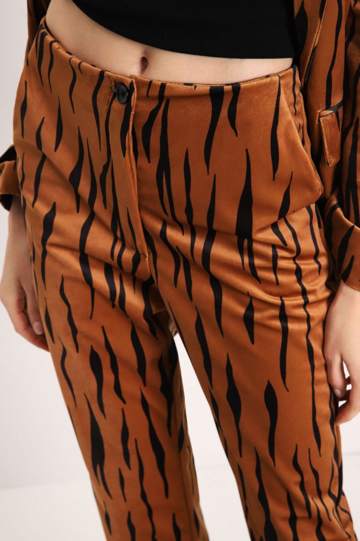 Pantaloni slim-fit fantasia animalier con tasche americane