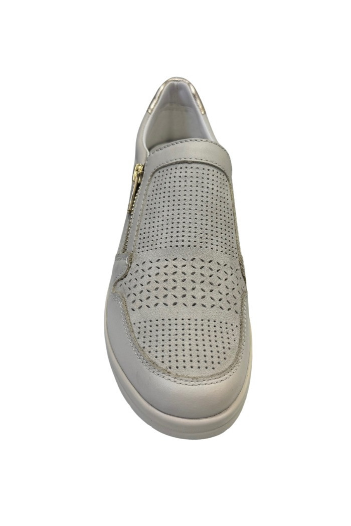 Riposella mocassino in pelle traforata Manuela wa02bx