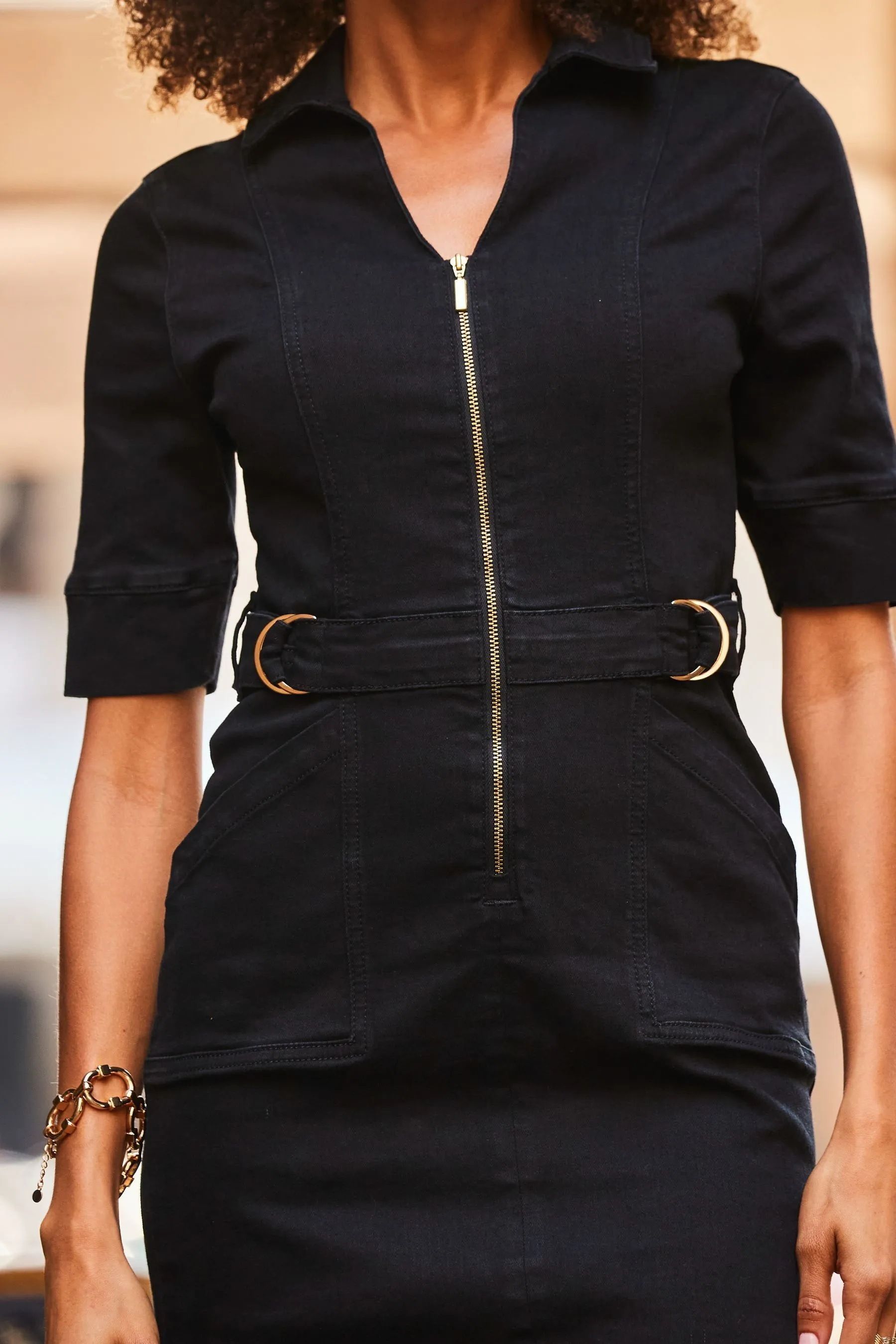 Sosandar - Abito longuette con Denim frontale e fibbia