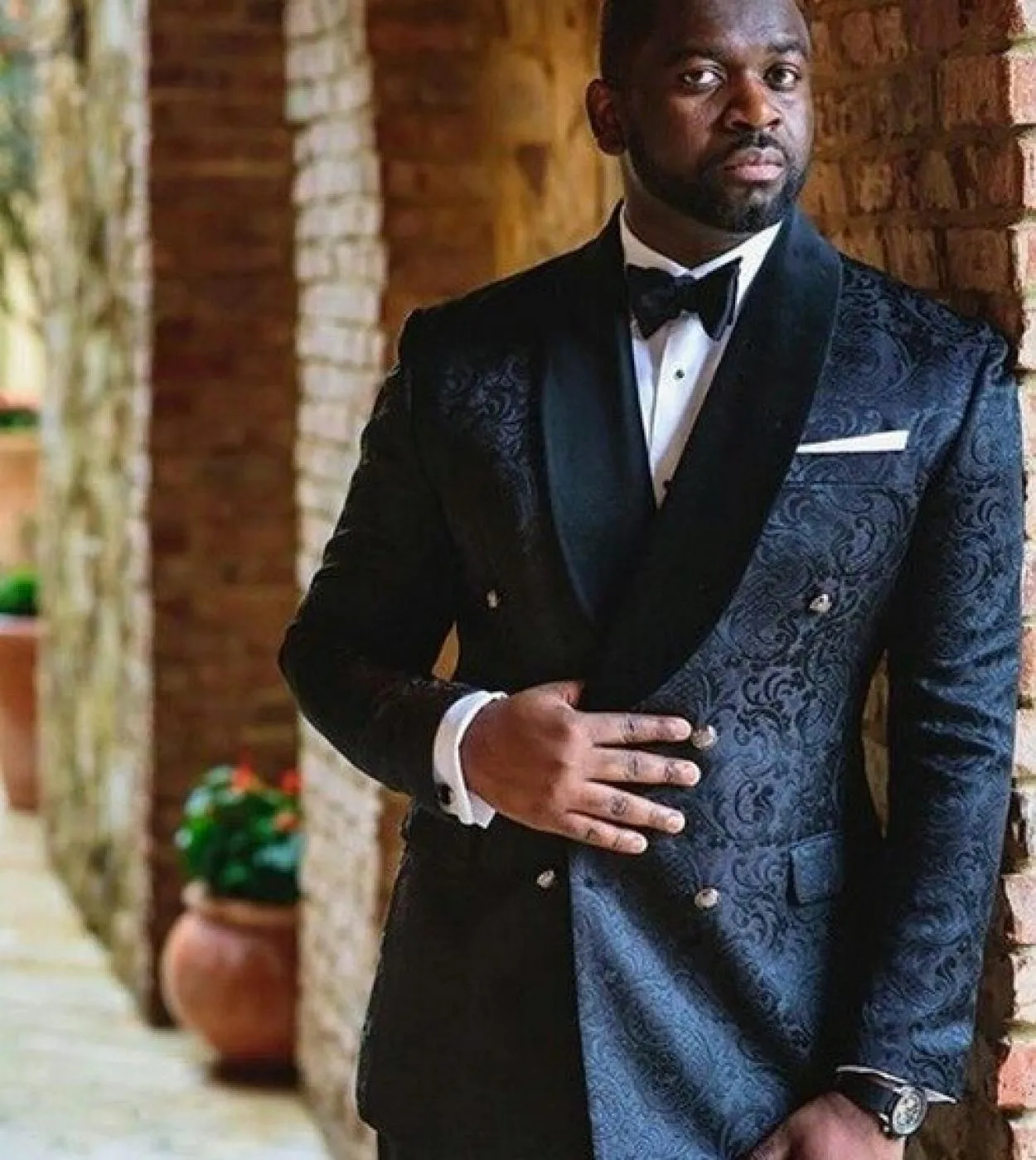 Ultimi disegni del cappotto della mutanda Abito da uomo doppio petto grigio chiaro Abiti da sposo Tuxedo Slim Fit Custom 2 pezzi